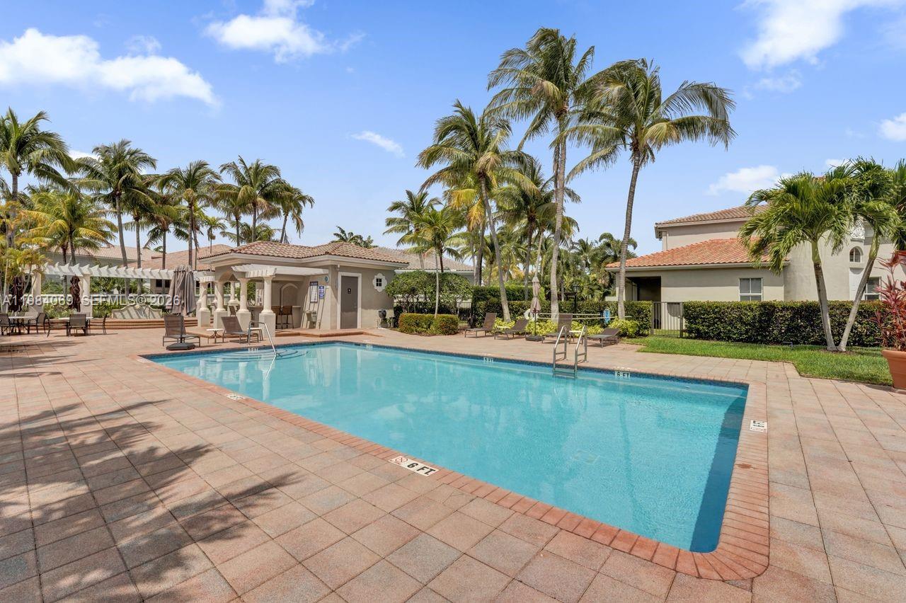 Photo of 899 Spinnaker Dr W (899), Hollywood, Florida, 33019 -