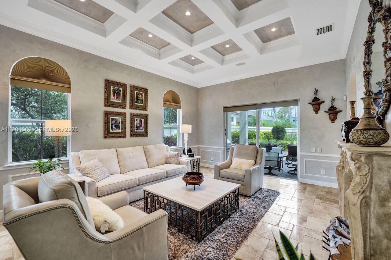 Photo of 899 Spinnaker Dr W (899), Hollywood, Florida, 33019 -