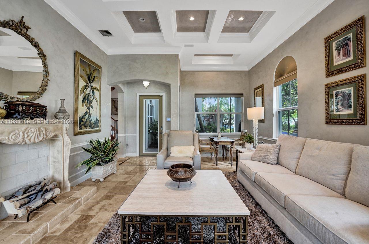 Photo of 899 Spinnaker Dr W (899), Hollywood, Florida, 33019 -