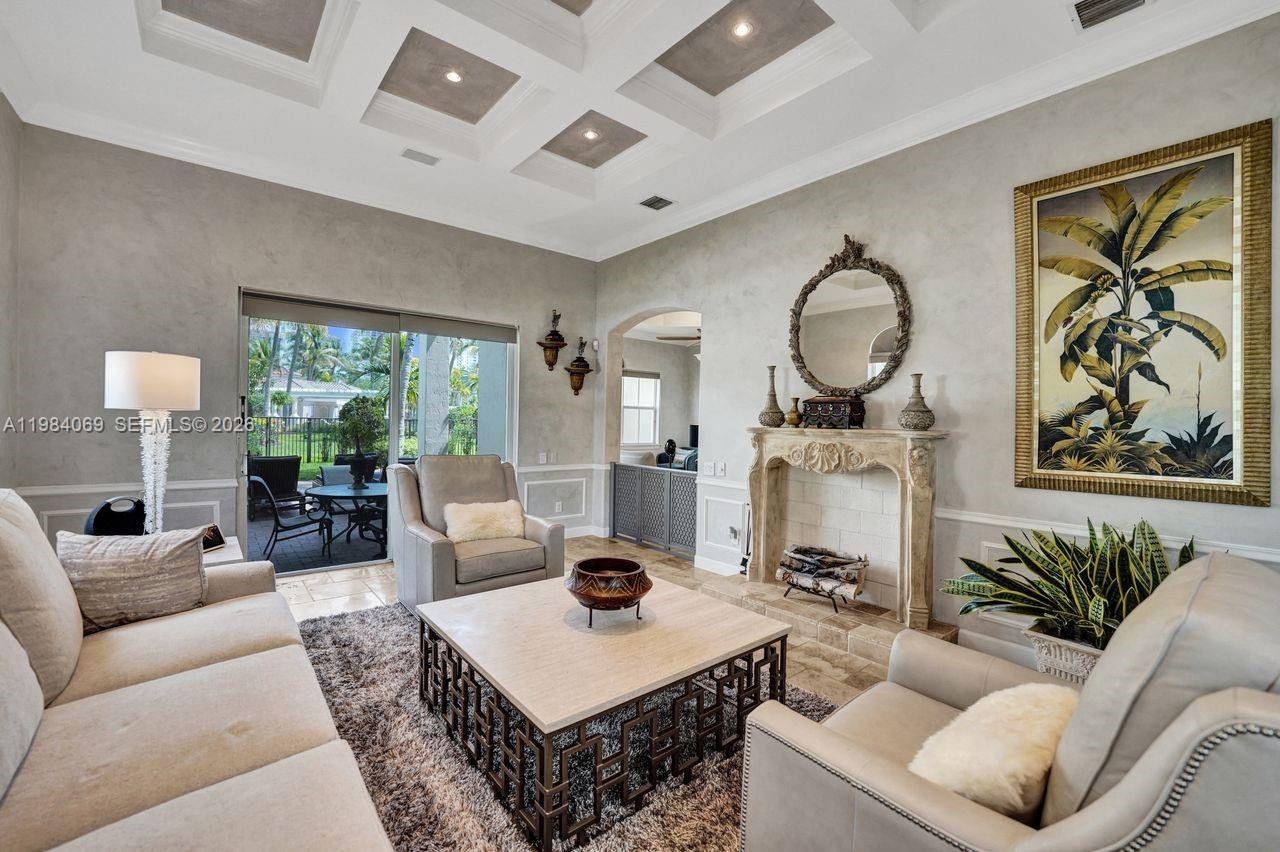 Photo of 899 Spinnaker Dr W (899), Hollywood, Florida, 33019 -