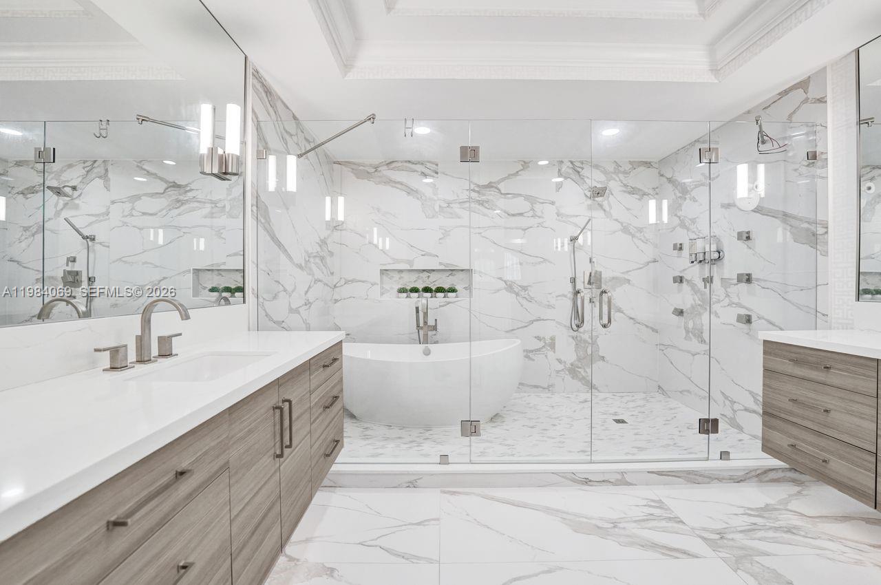 Photo of 899 Spinnaker Dr W (899), Hollywood, Florida, 33019 -