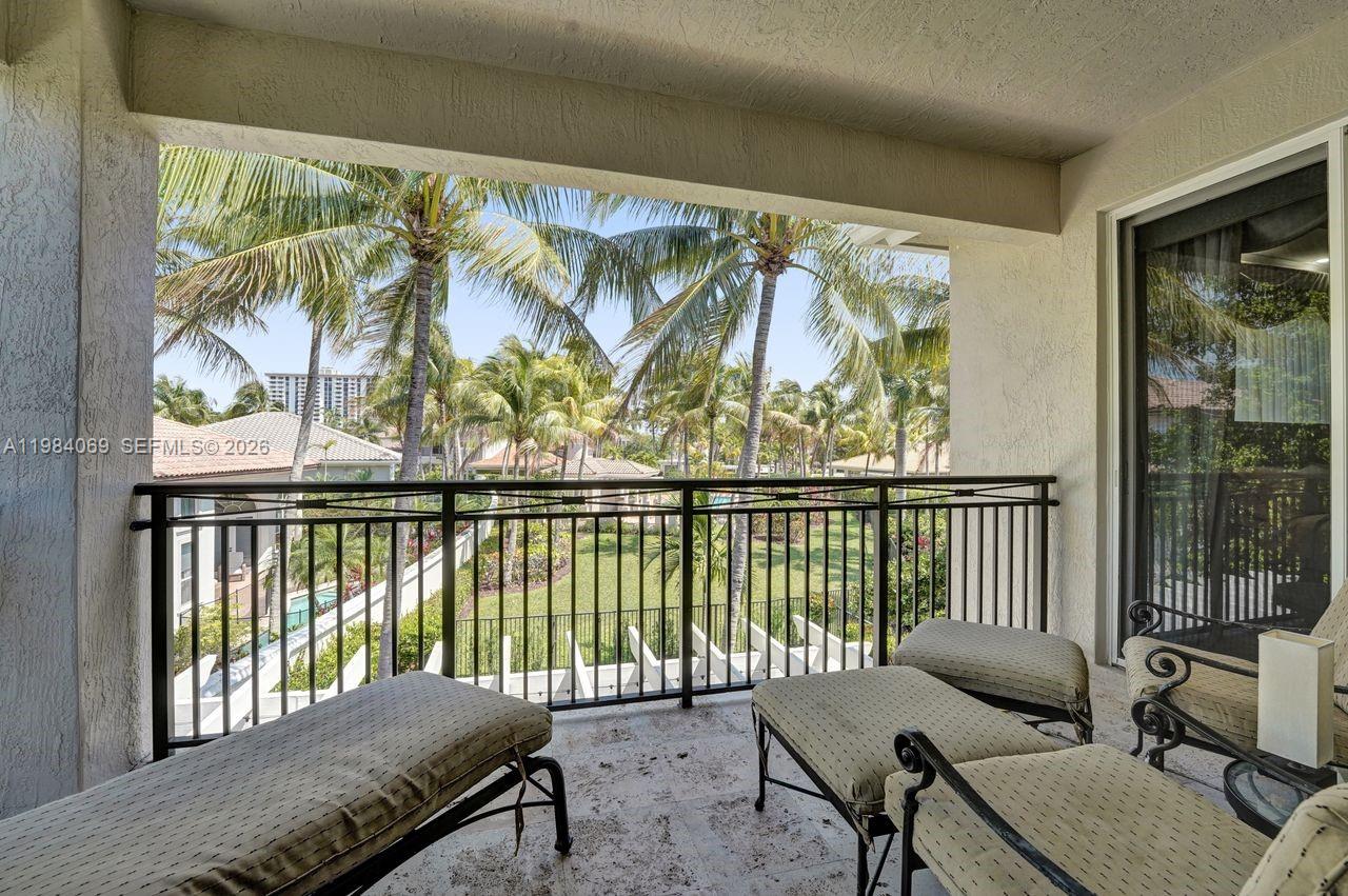 Photo of 899 Spinnaker Dr W (899), Hollywood, Florida, 33019 -