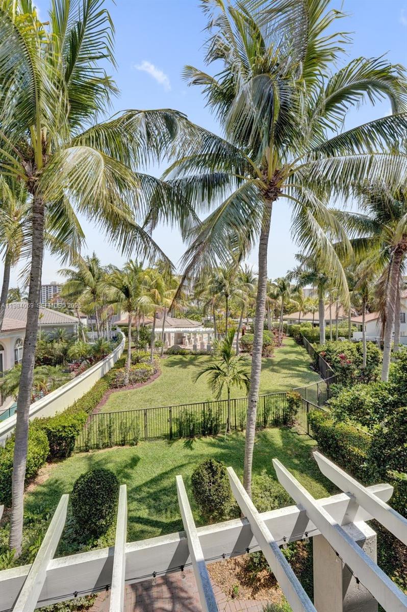 Photo of 899 Spinnaker Dr W (899), Hollywood, Florida, 33019 -