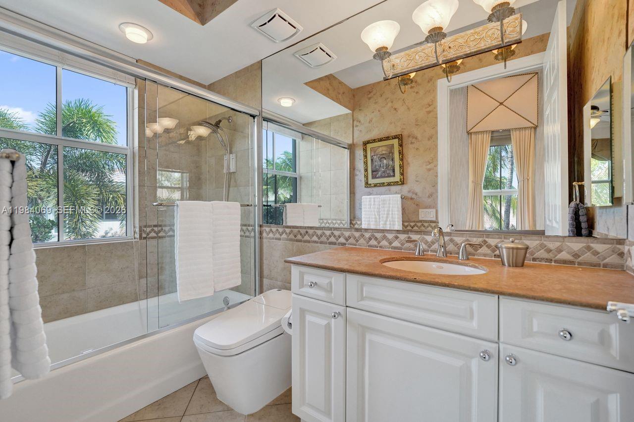 Photo of 899 Spinnaker Dr W (899), Hollywood, Florida, 33019 -