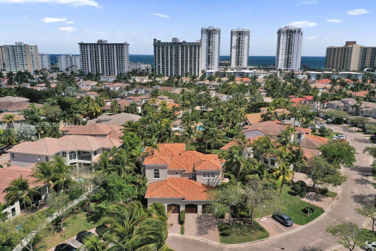 Photo of 899 Spinnaker Dr W (899), Hollywood, Florida, 33019 -