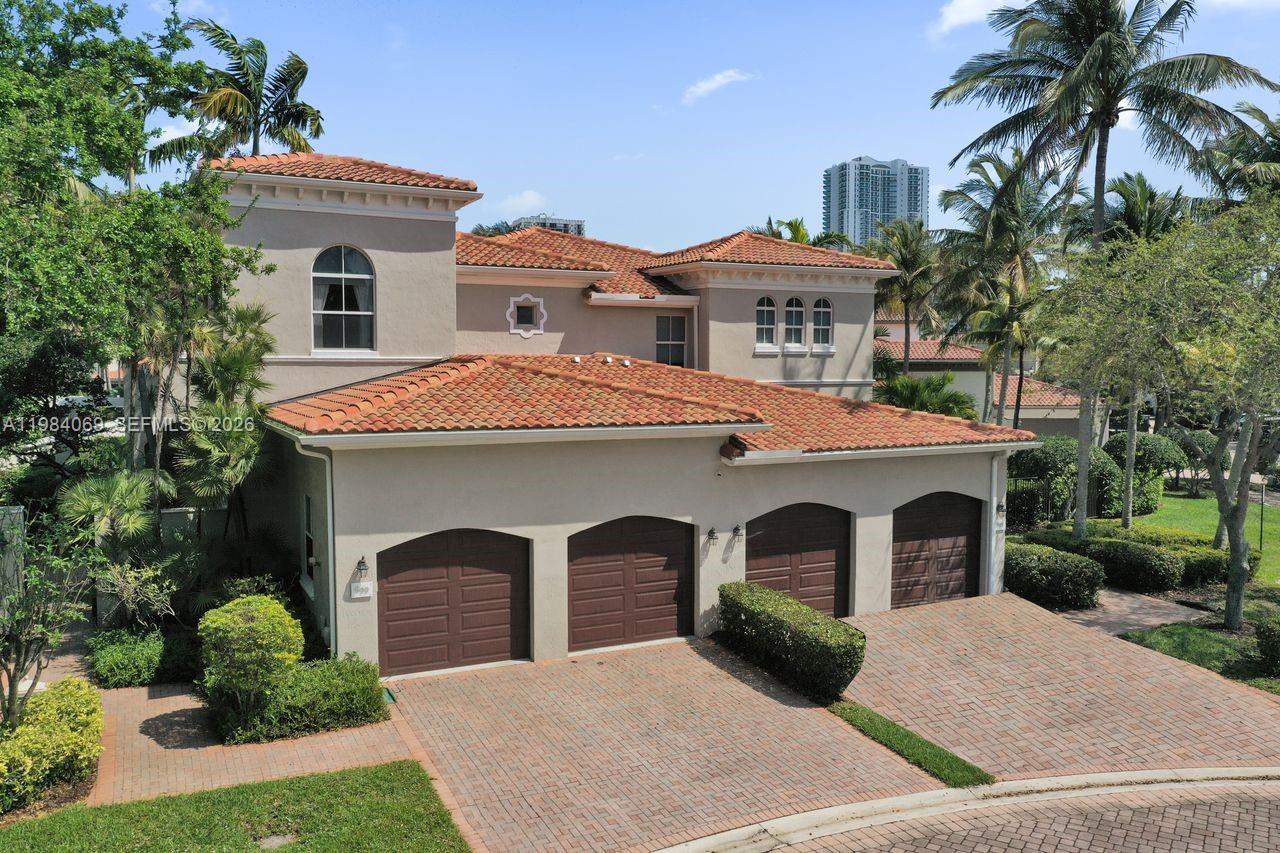 Photo of 899 Spinnaker Dr W (899), Hollywood, Florida, 33019 -