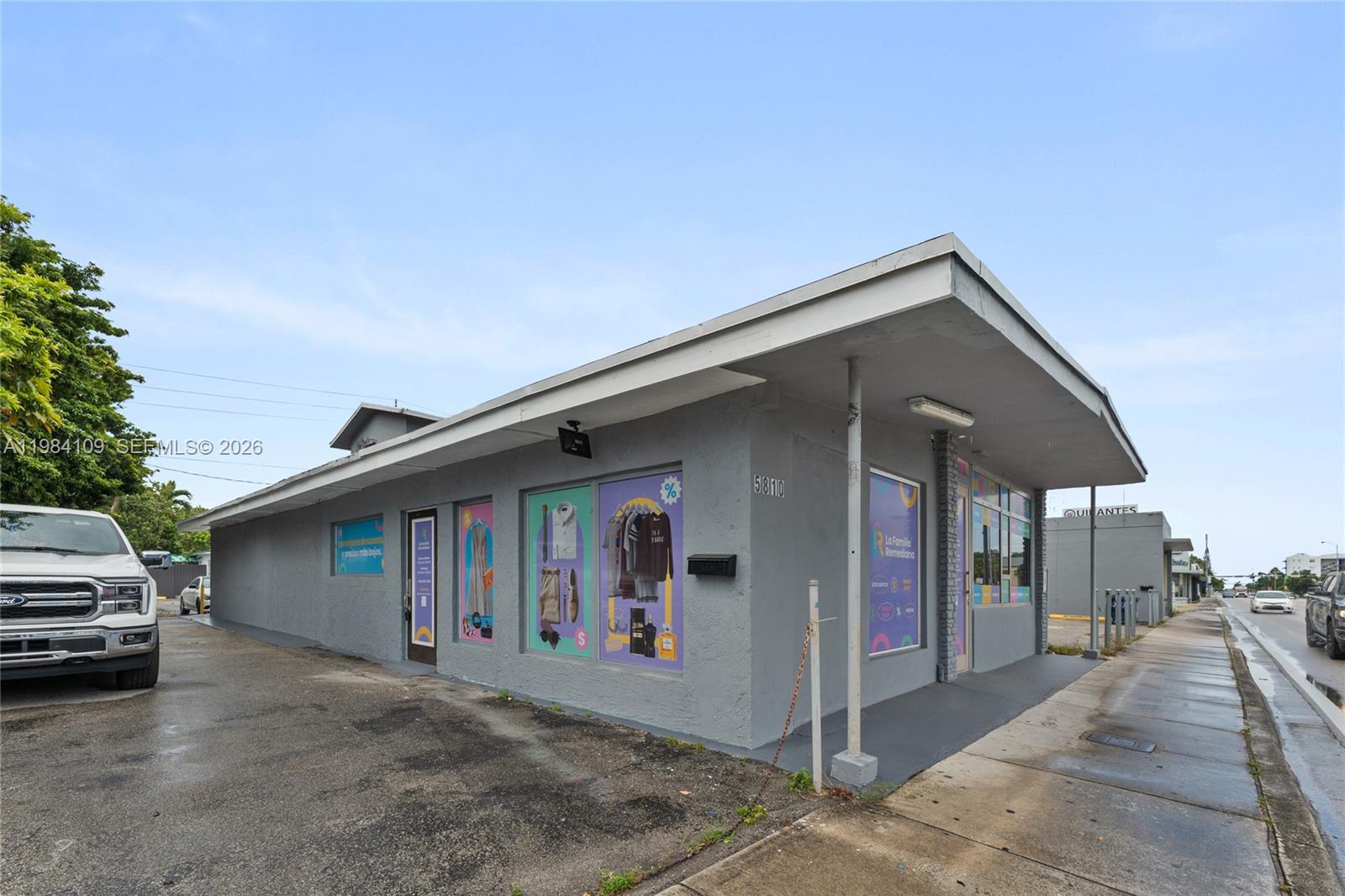 5810  /   кв.футов $ 2026-03-17 0 Фото