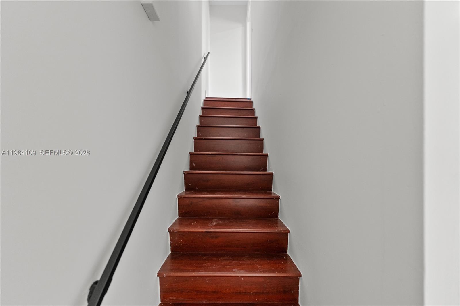 5810  /   кв.футов $ 2026-03-17 0 Фото