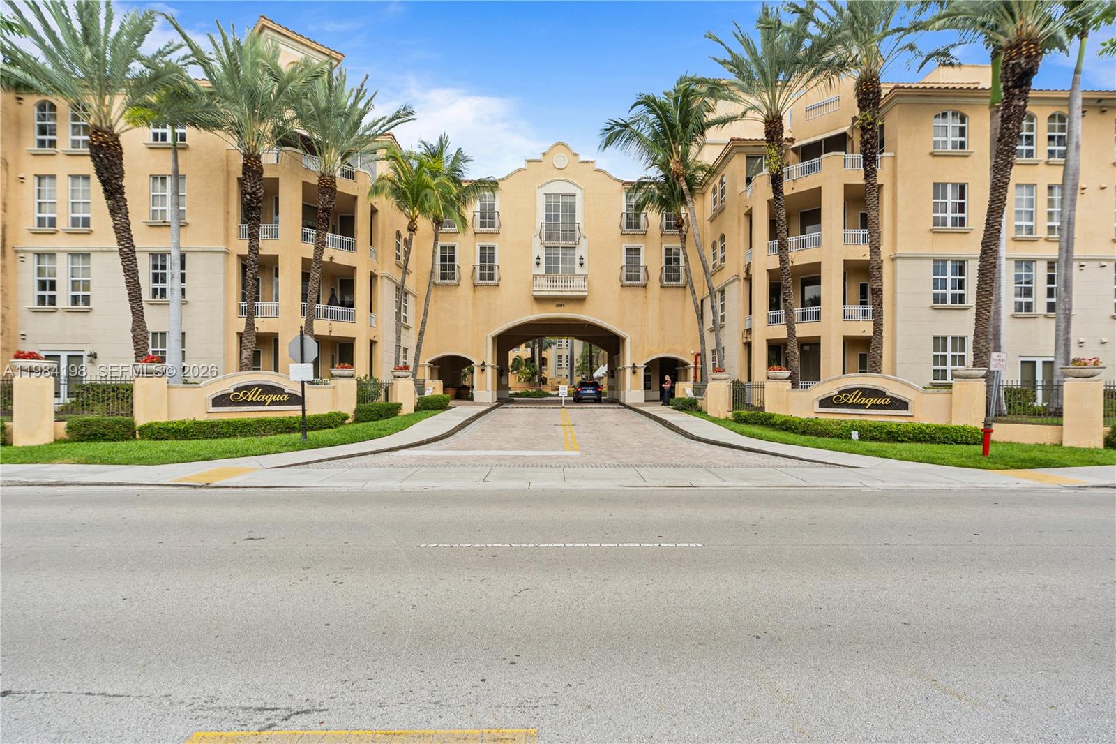 Photo of 3001 185th St  #716, Aventura, Florida, 33180 - 