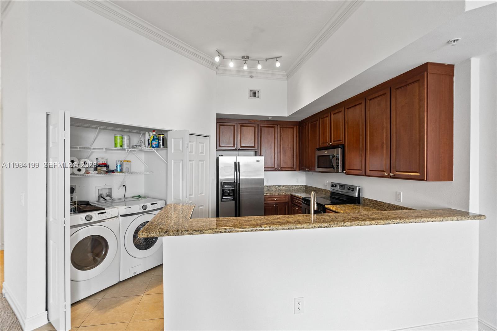 Photo of 3001 185th St  #716, Aventura, Florida, 33180 - 