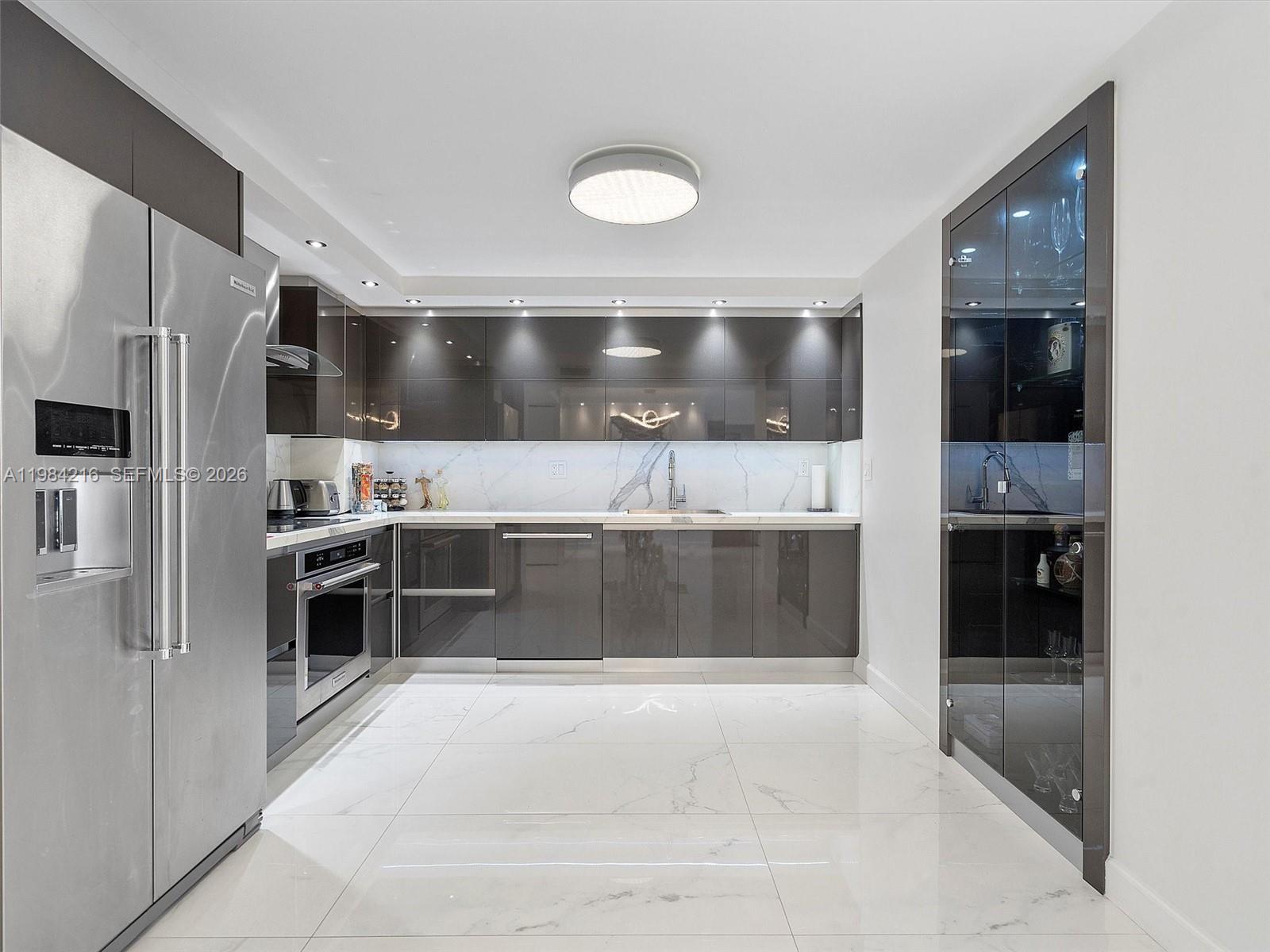 511 2 / 2 1087 кв.футов $ 2026-03-17 0 Фото