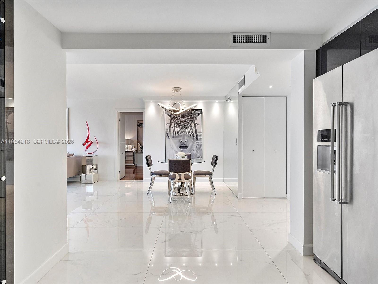 511 2 / 2 1087 кв.футов $ 2026-03-17 0 Фото