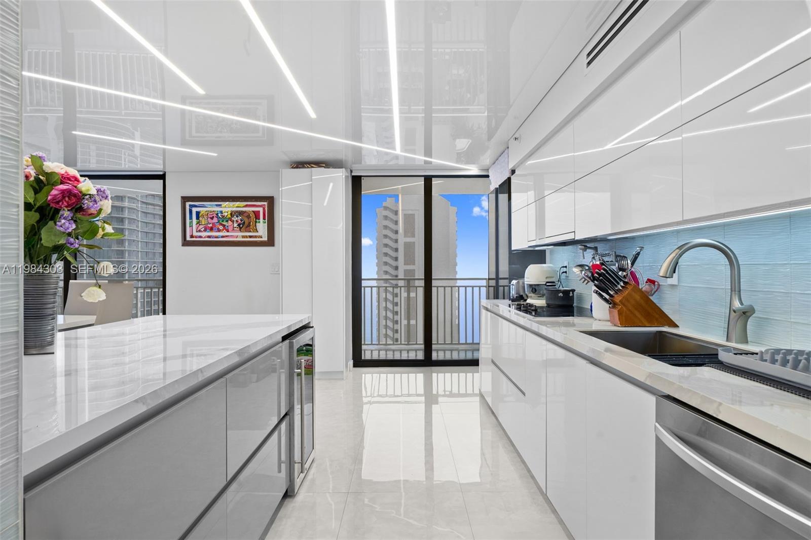 2319 3 / 3 2262 sq. ft. $ 2026-03-17 0 Photo