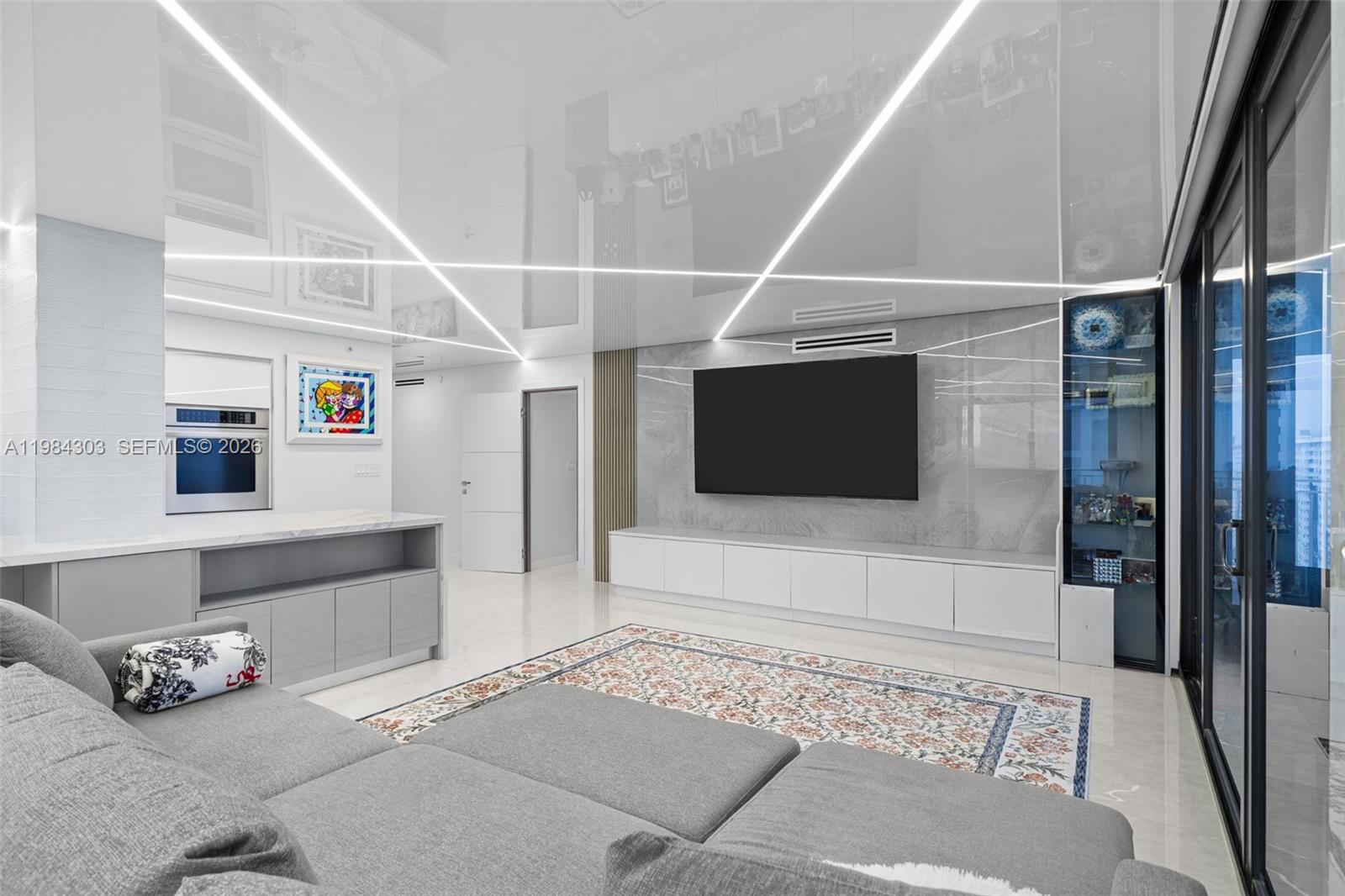 2319 3 / 3 2262 sq. ft. $ 2026-03-17 0 Photo