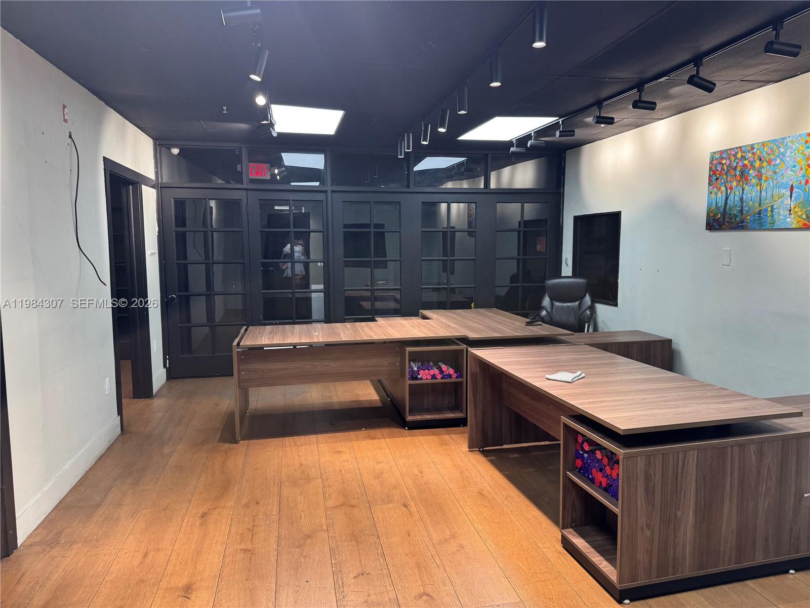 7166  /   sq. ft. $ 2026-03-17 0 Photo