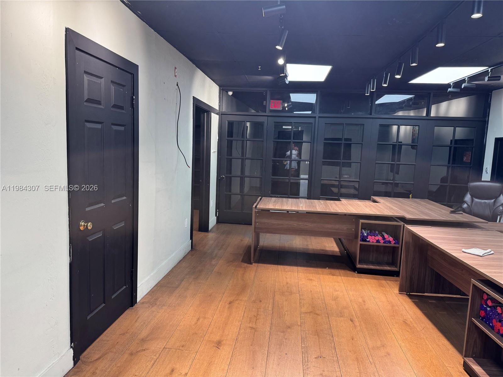 7166  /   sq. ft. $ 2026-03-17 0 Photo