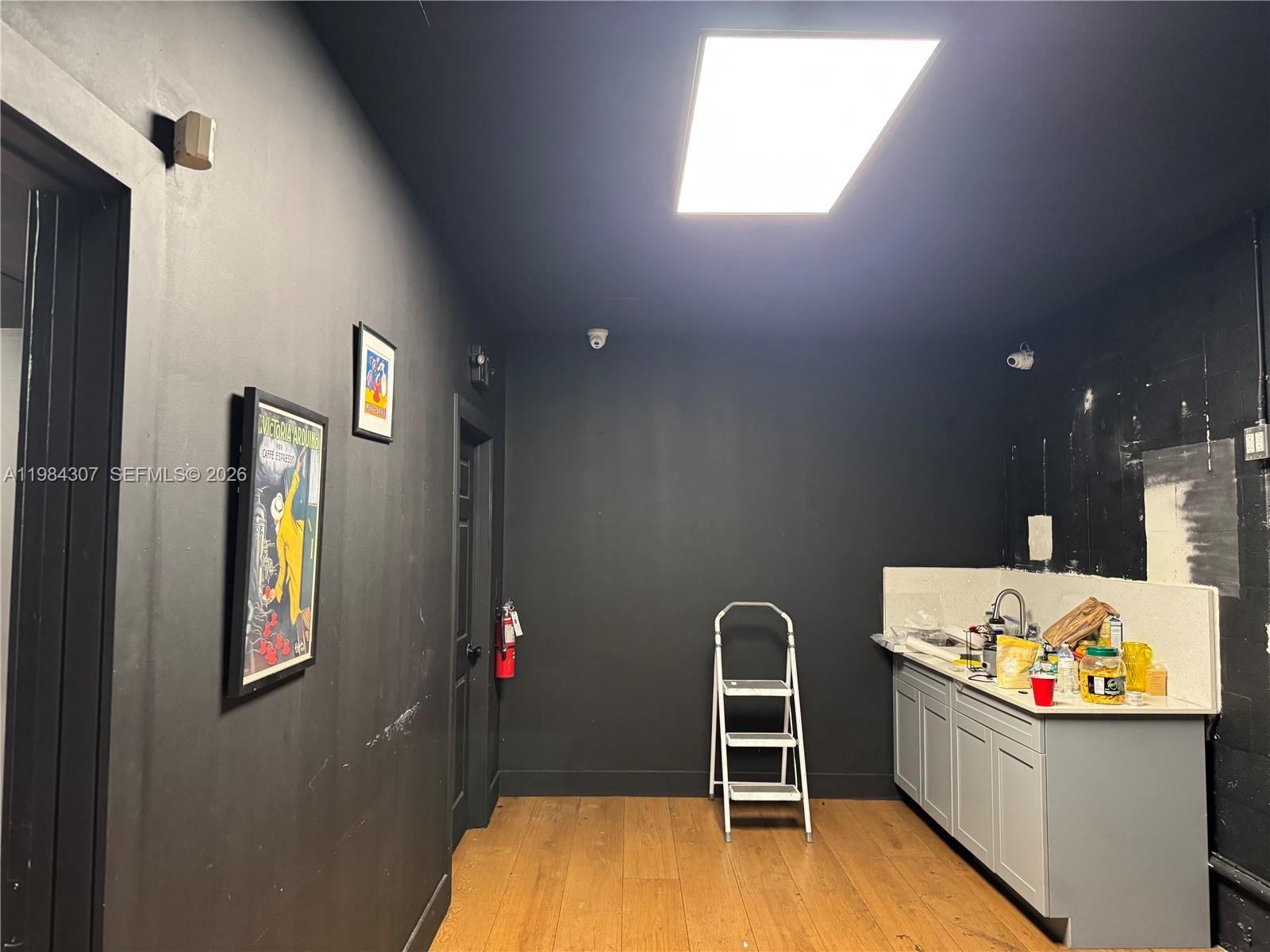 7166  /   sq. ft. $ 2026-03-17 0 Photo