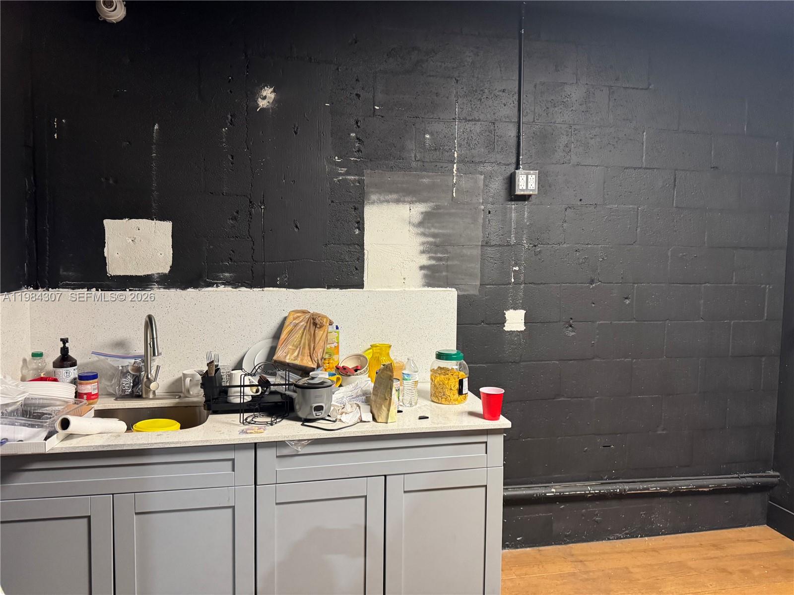 7166  /   sq. ft. $ 2026-03-17 0 Photo