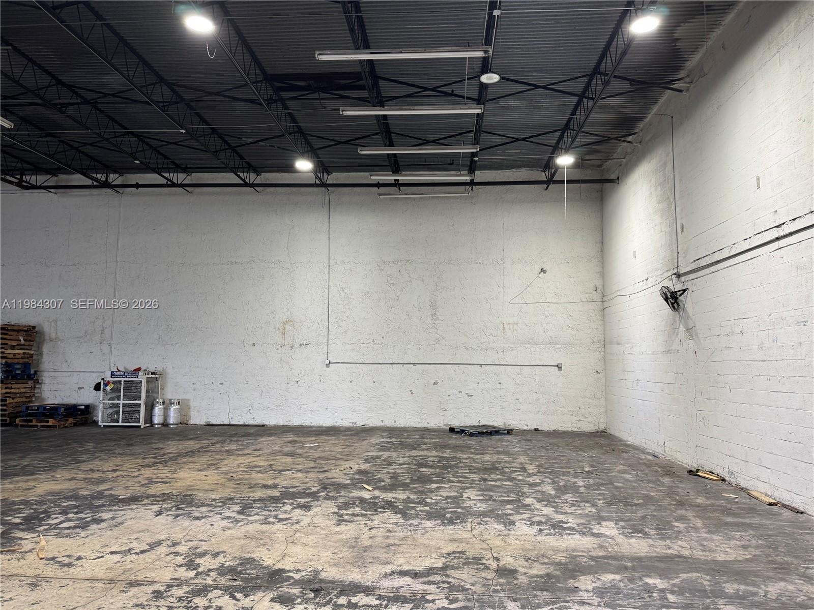 7166  /   sq. ft. $ 2026-03-17 0 Photo