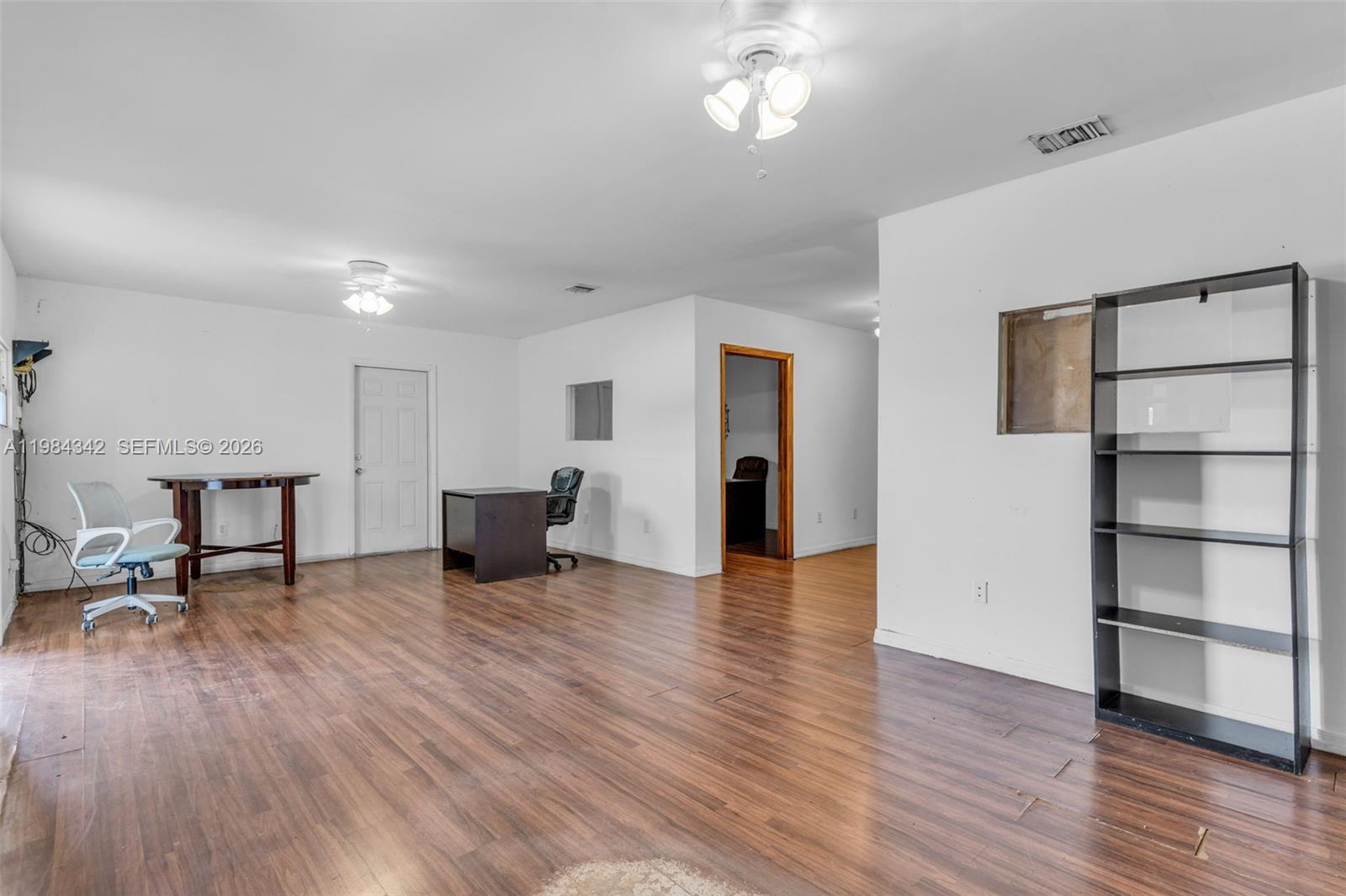   /   sq. ft. $ 2026-03-17 0 Photo