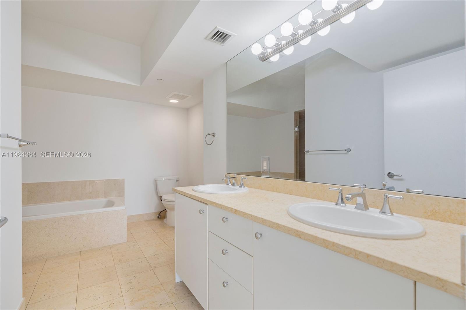 Photo of 20000 Country Club Dr  #1109, Aventura, Florida, 33180 - 