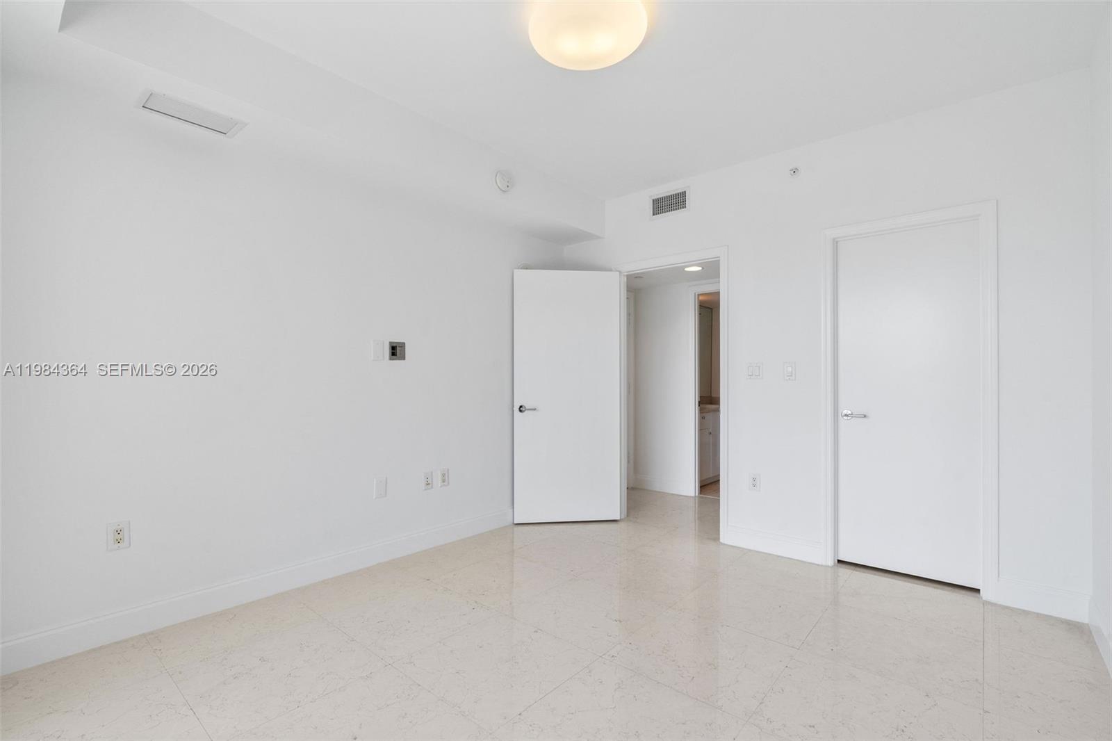 Photo of 20000 Country Club Dr  #1109, Aventura, Florida, 33180 - 