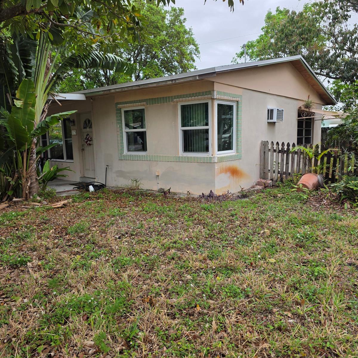 Ver detalles 3170 2 / 1 949 sq. ft. $ 2026-05-27 0 foto