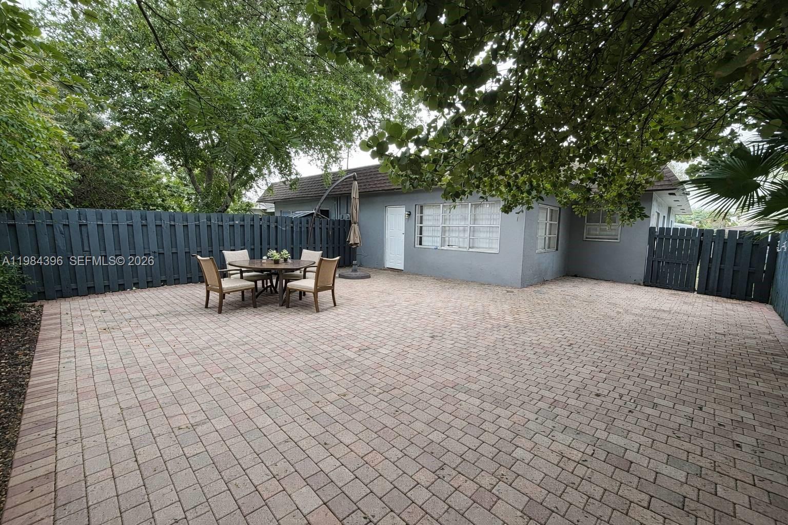   /  2582 sq. ft. $ 2026-03-17 0 foto