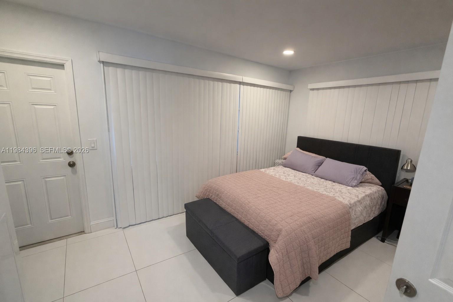   /  2582 sq. ft. $ 2026-03-17 0 foto