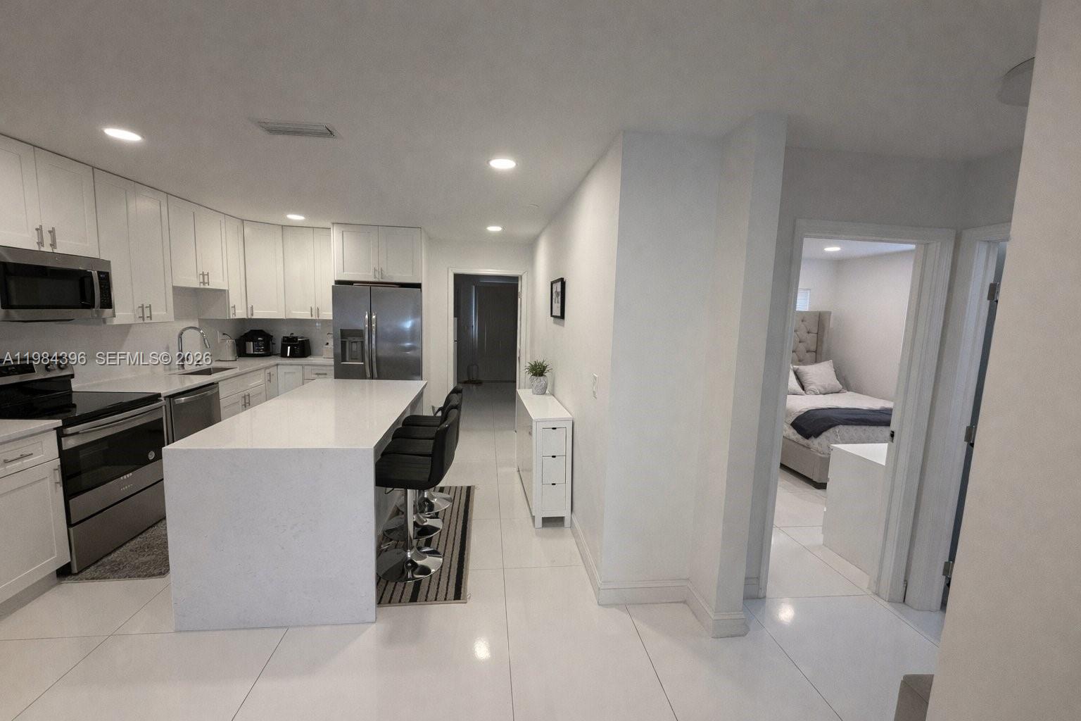   /  2582 sq. ft. $ 2026-03-17 0 foto