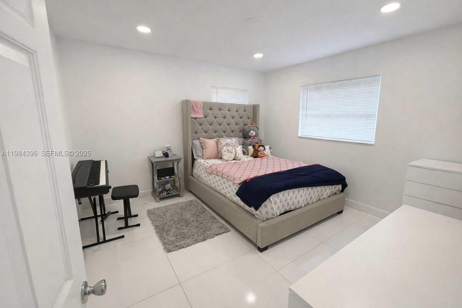   /  2582 sq. ft. $ 2026-03-17 0 foto