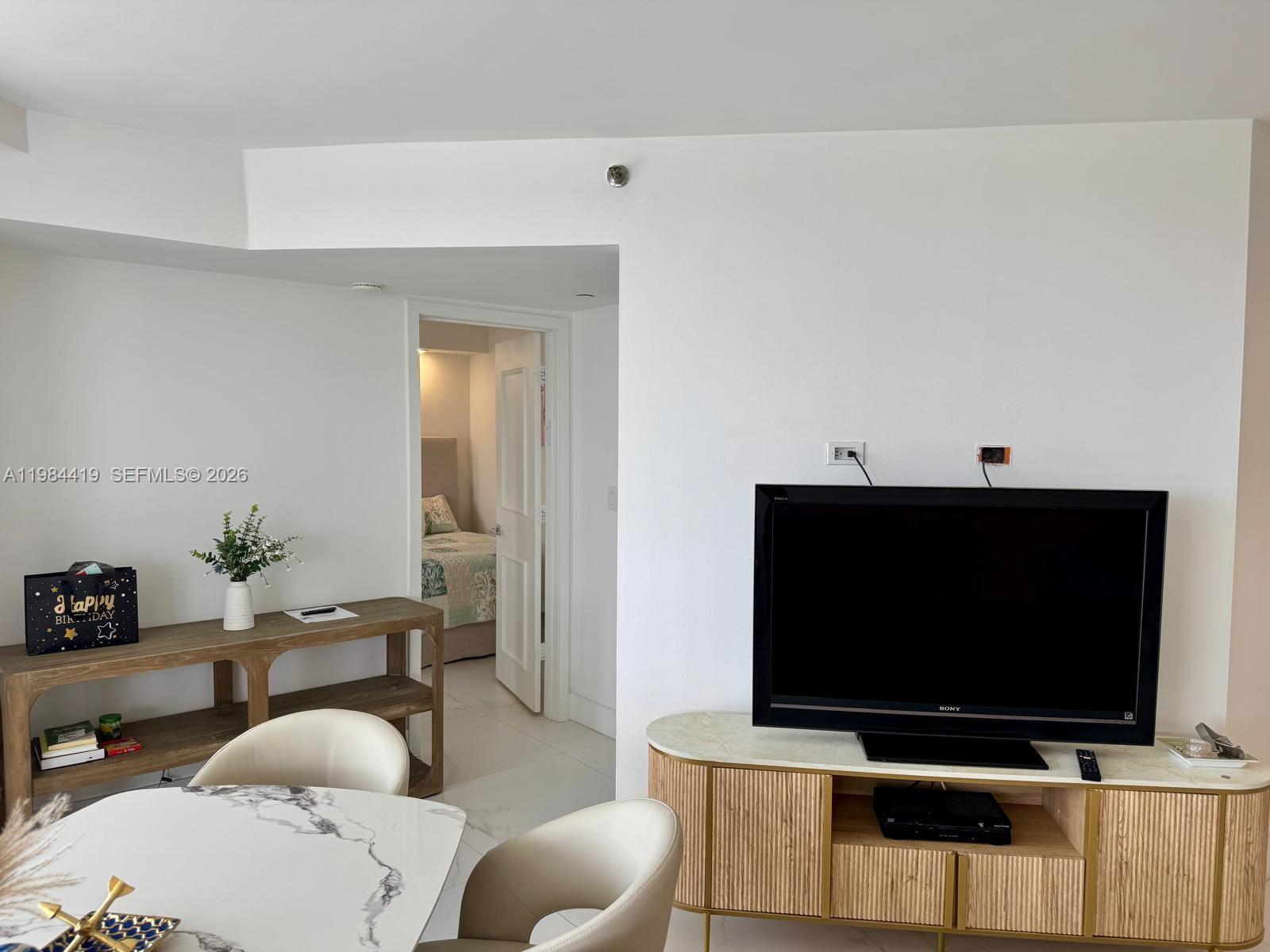 1410 2 / 2 1300 sq. ft. $ 2026-03-17 0 Photo