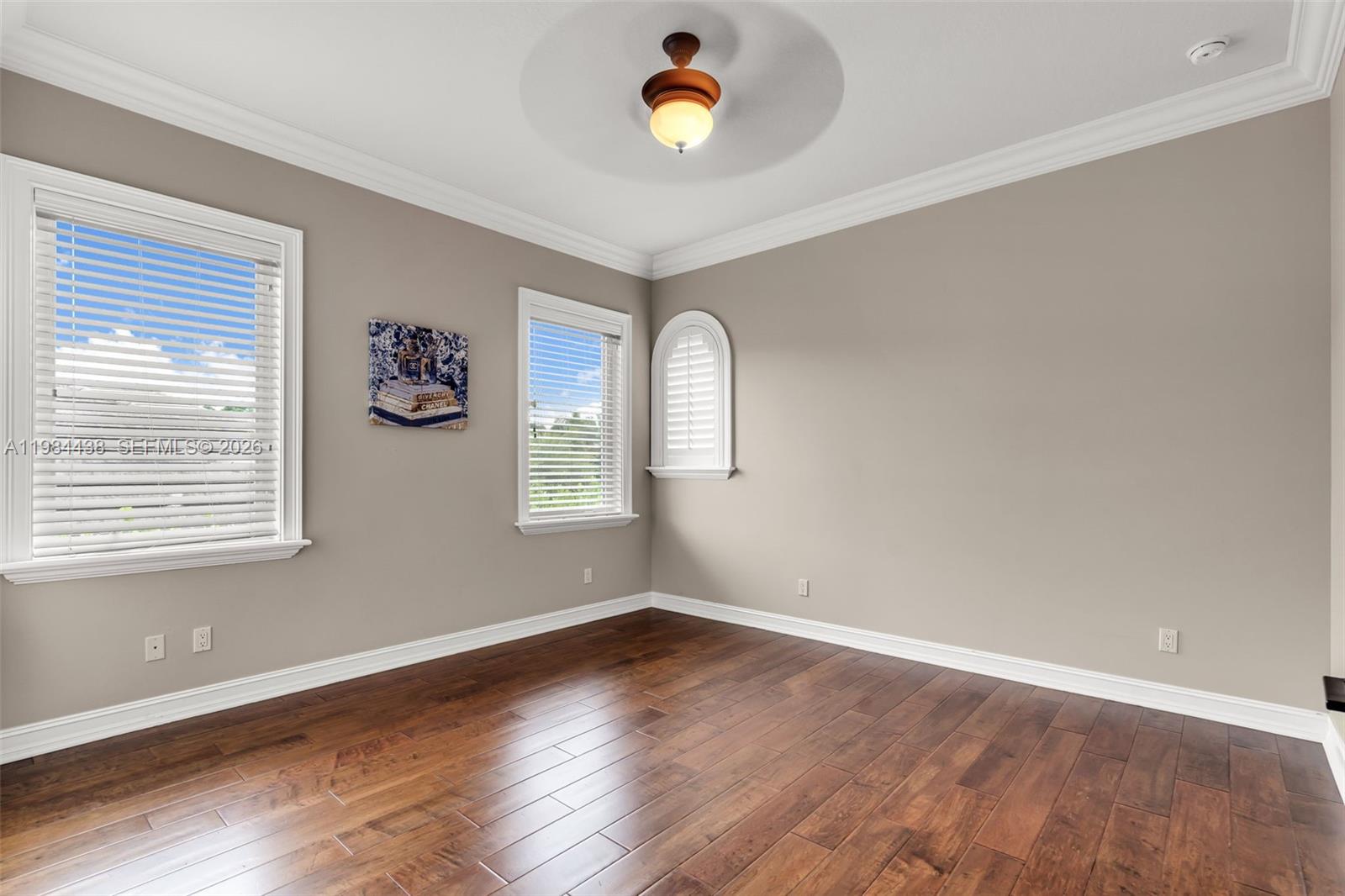 See details 10291 5 / 7 4452 sq. ft. $ 2026-09-28 0 Photo