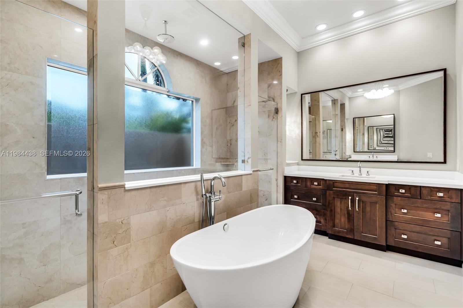 See details 10291 5 / 7 4452 sq. ft. $ 2026-09-28 0 Photo