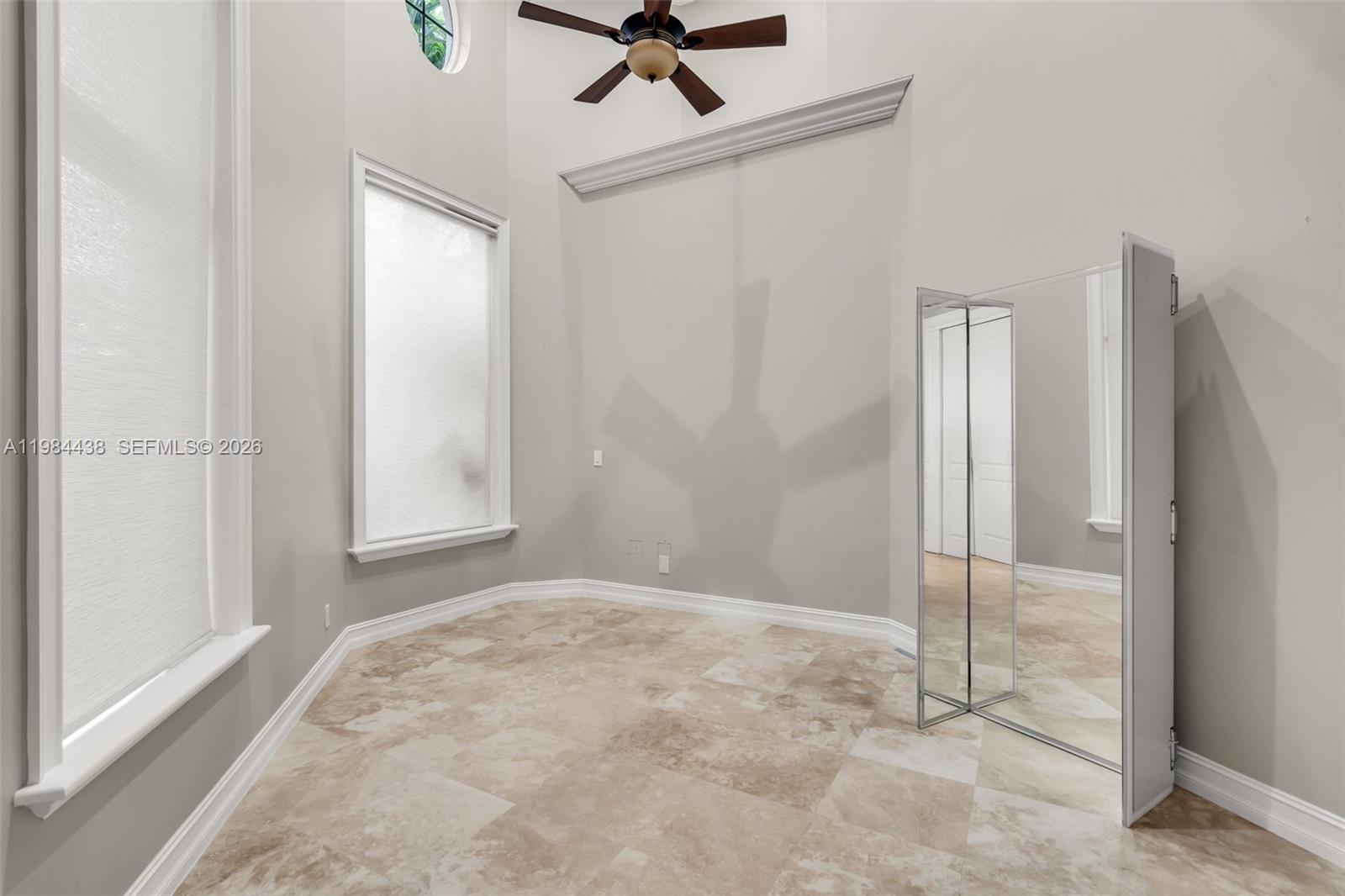 See details 10291 5 / 7 4452 sq. ft. $ 2026-09-28 0 Photo