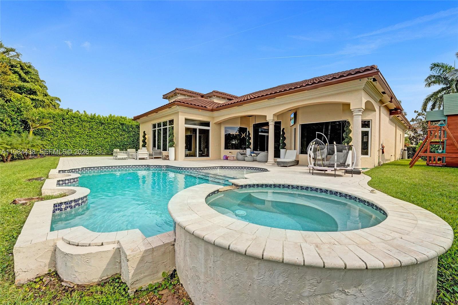 See details 10291 5 / 7 4452 sq. ft. $ 2026-09-28 0 Photo