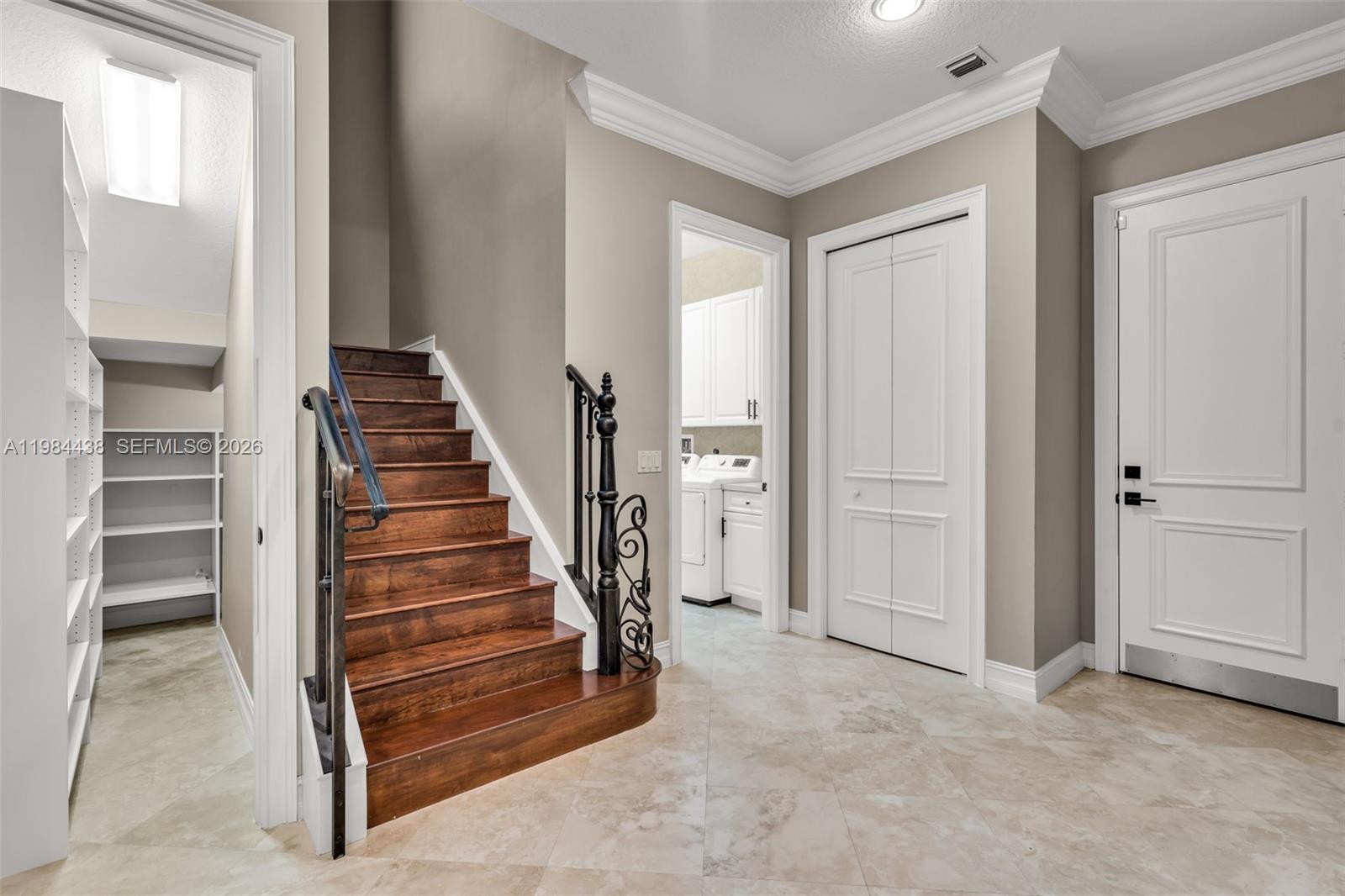 See details 10291 5 / 7 4452 sq. ft. $ 2026-09-28 0 Photo