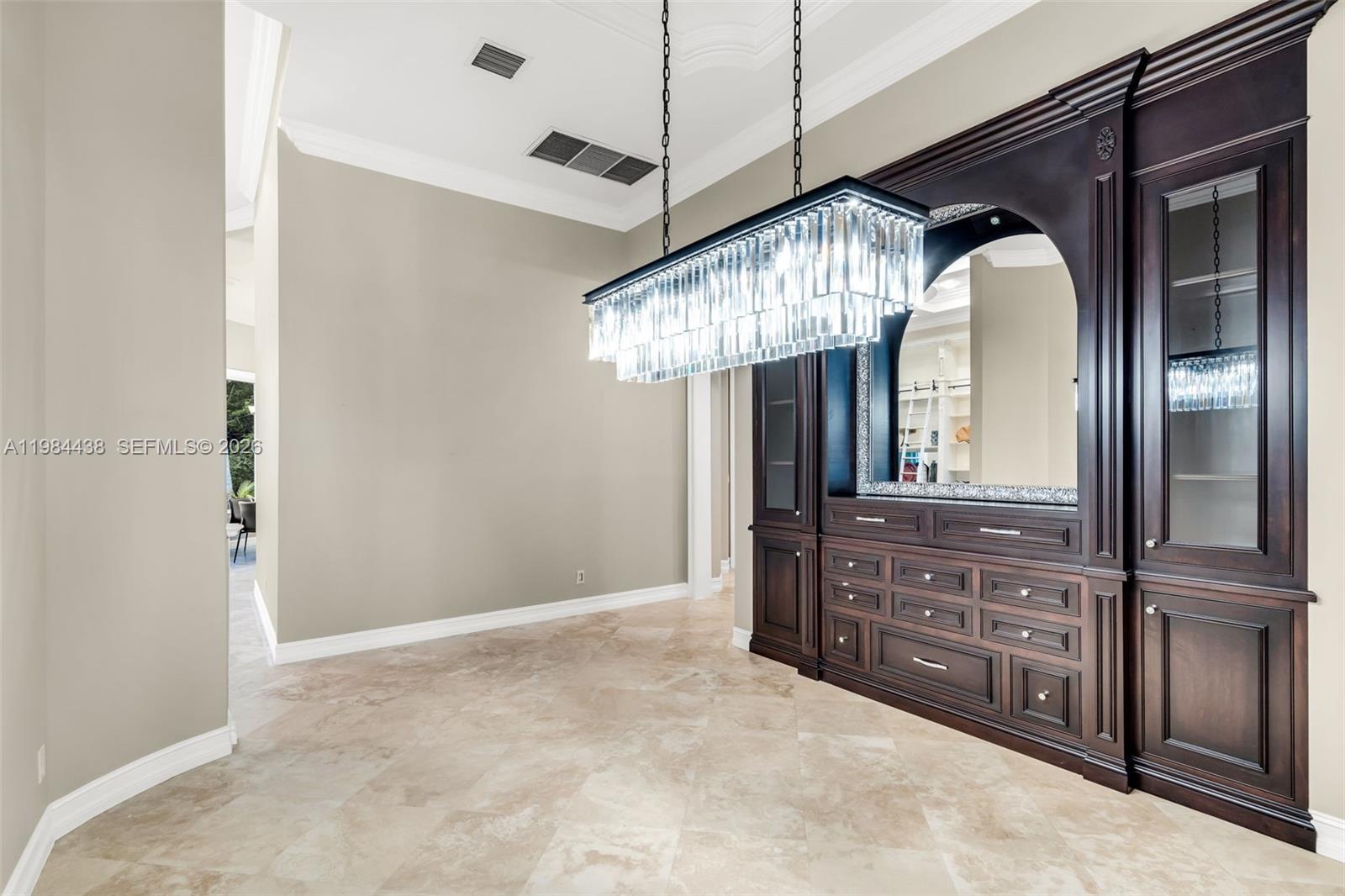 See details 10291 5 / 7 4452 sq. ft. $ 2026-09-28 0 Photo