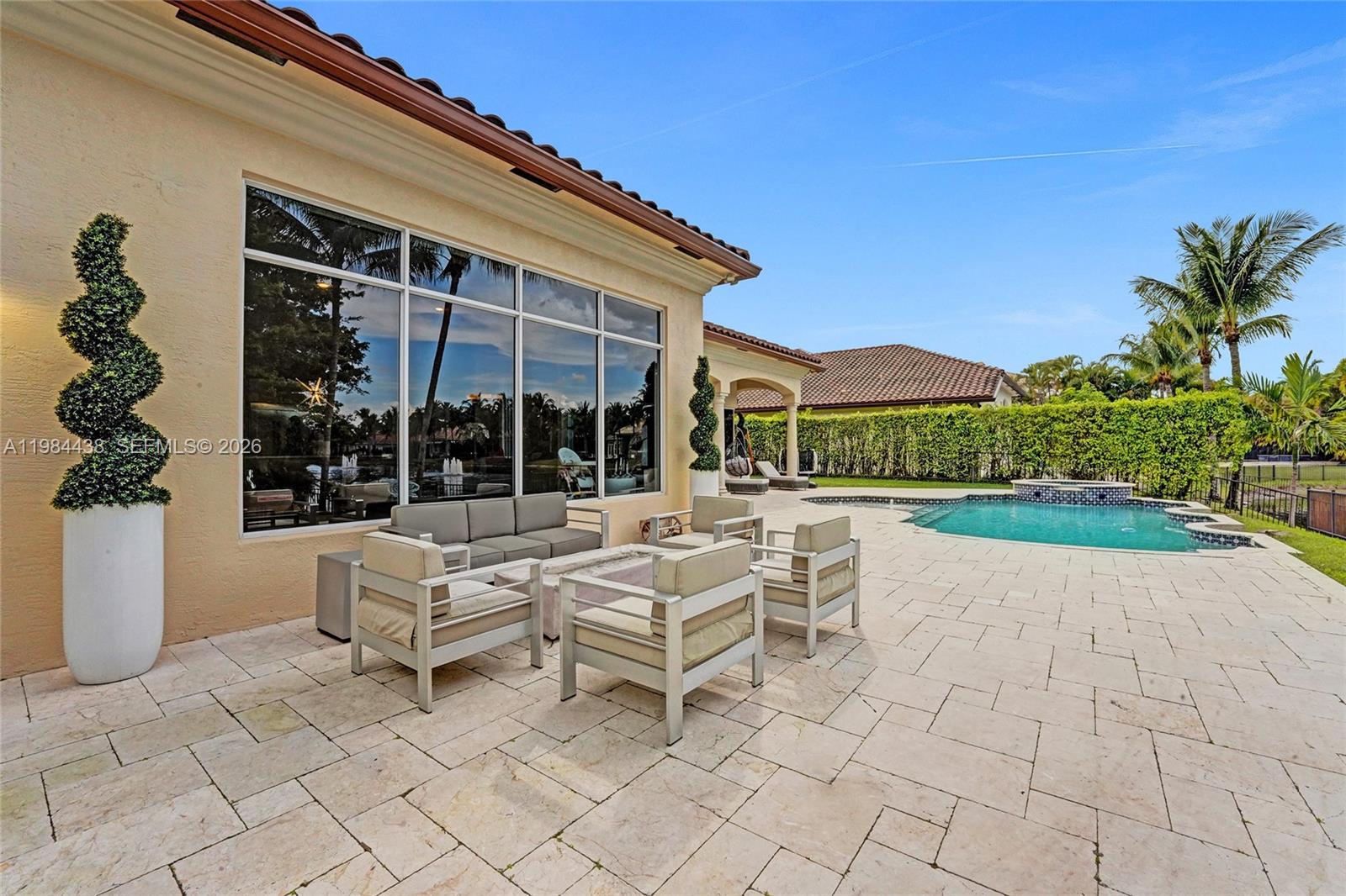 See details 10291 5 / 7 4452 sq. ft. $ 2026-09-28 0 Photo