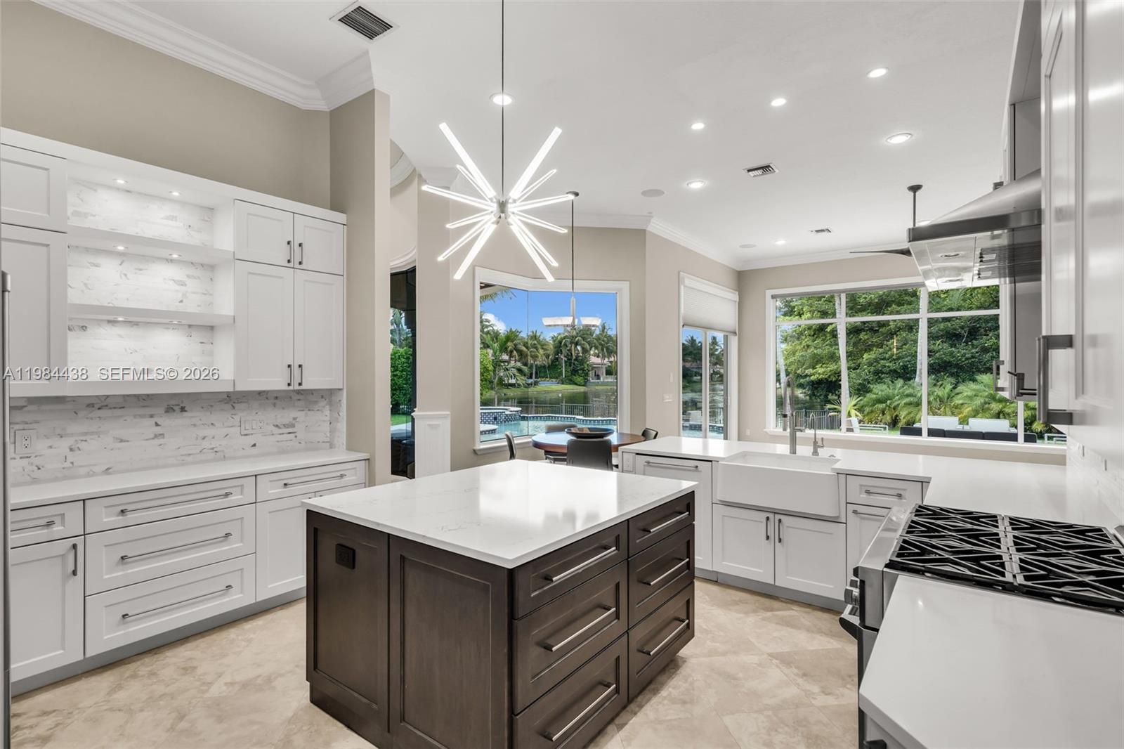 See details 10291 5 / 7 4452 sq. ft. $ 2026-09-28 0 Photo