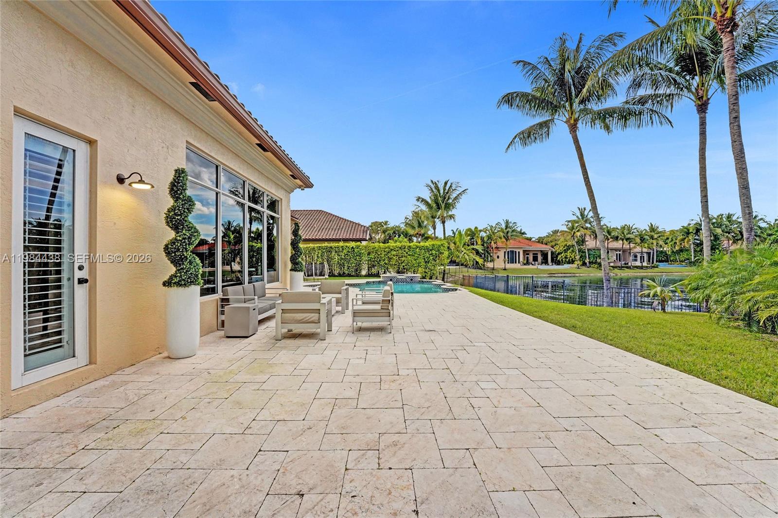 See details 10291 5 / 7 4452 sq. ft. $ 2026-09-28 0 Photo