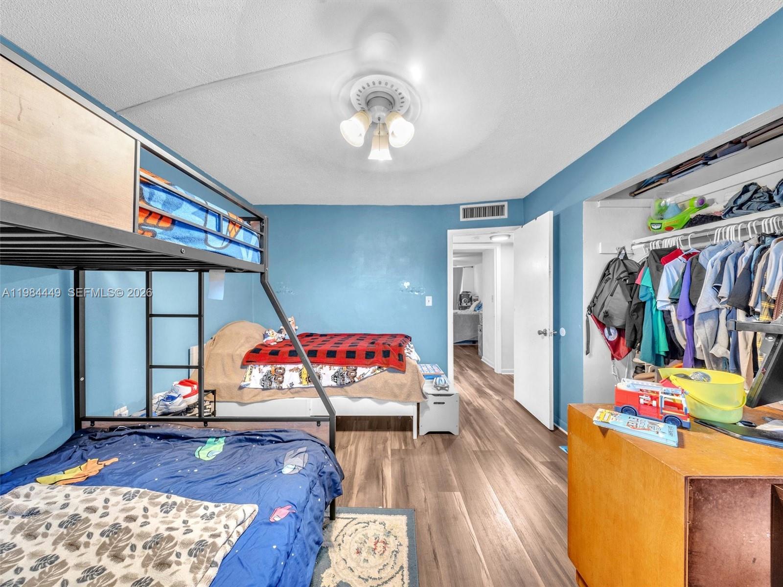 Ver detalles 307 2 / 2 1156 sq. ft. $ 2026-05-19 0 foto