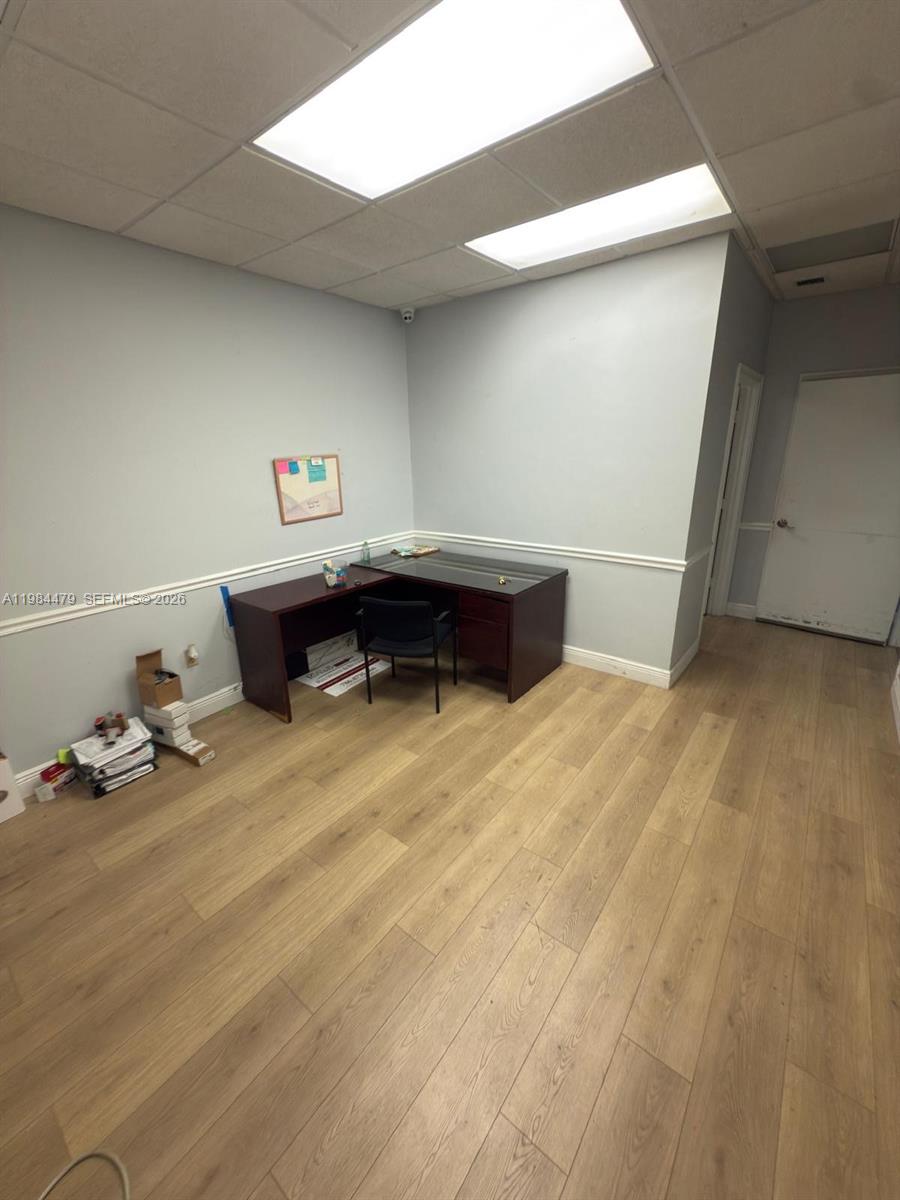 4811  /   sq. ft. $ 2026-03-17 0 Photo