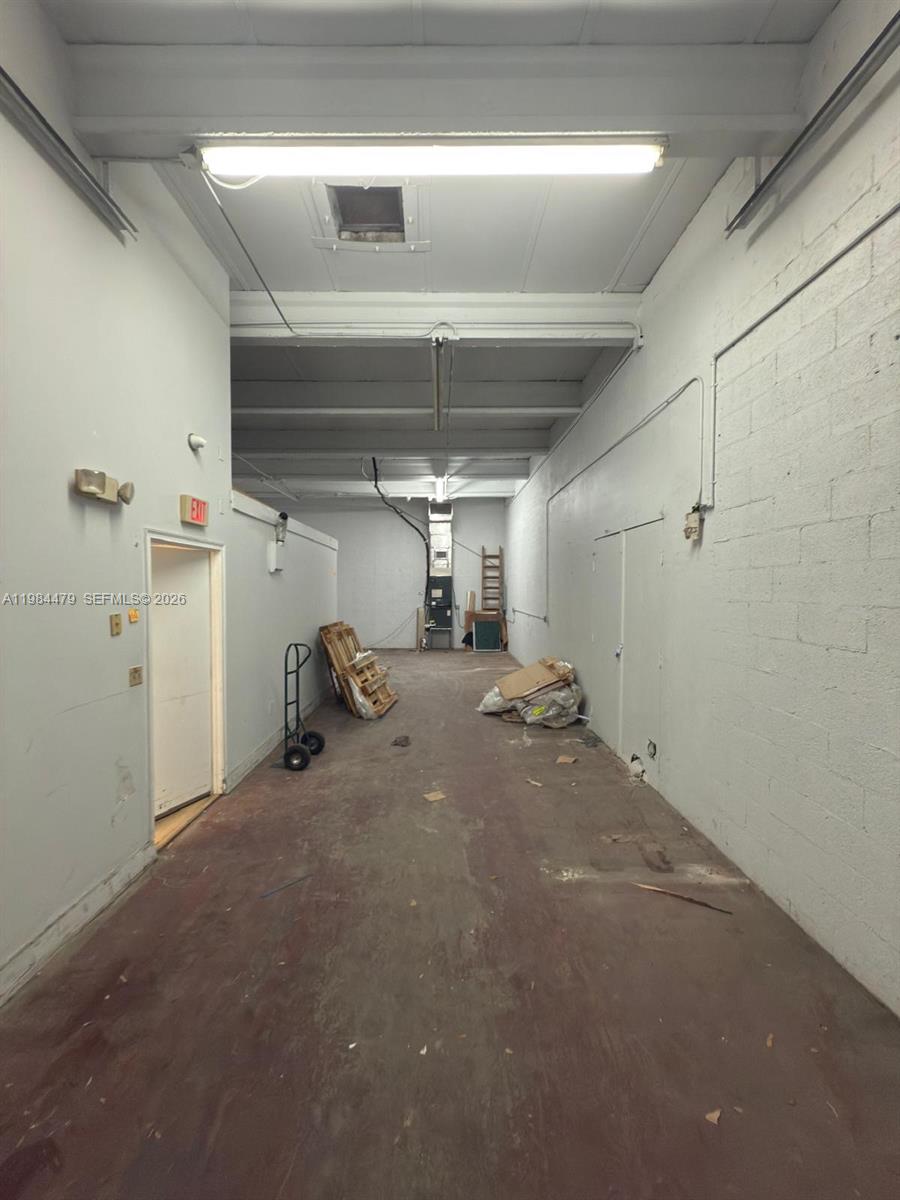 4811  /   sq. ft. $ 2026-03-17 0 Photo