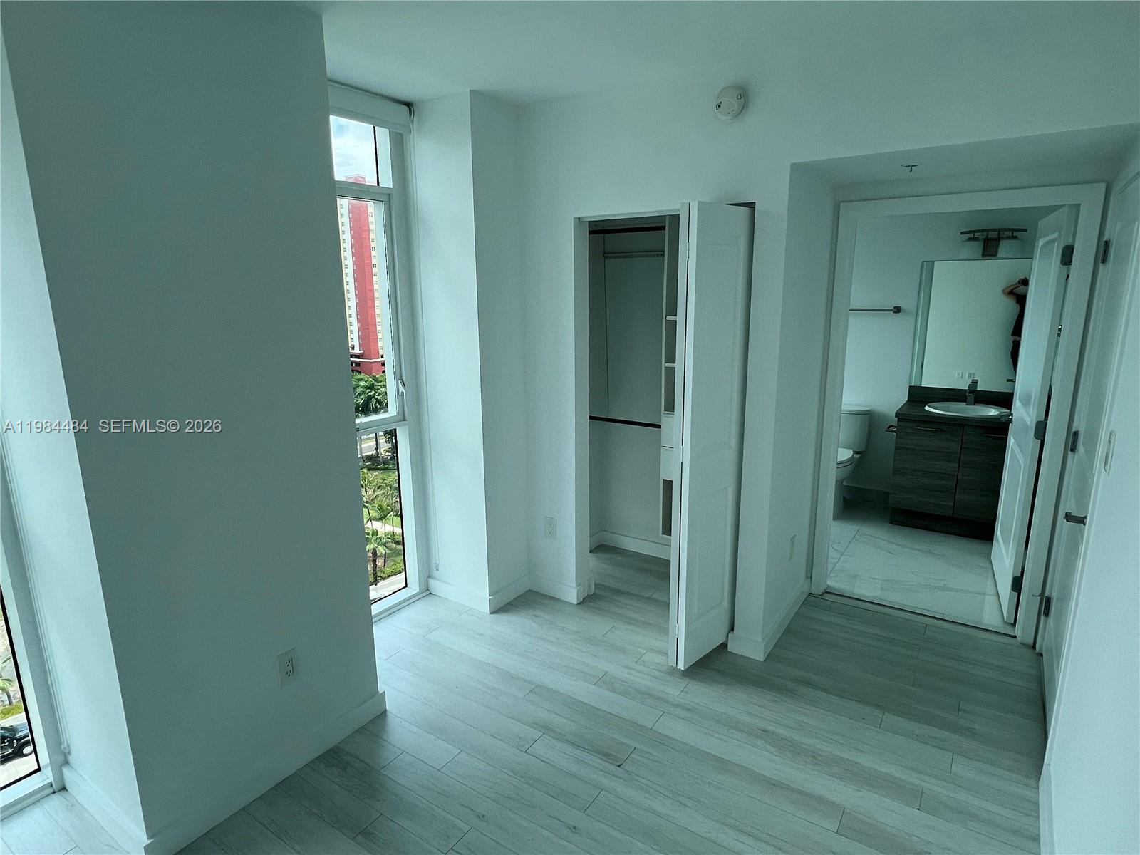 Photo of 400 Sunny Isles Blvd  #1105, Sunny Isles Beach, Florida, 33160 - 