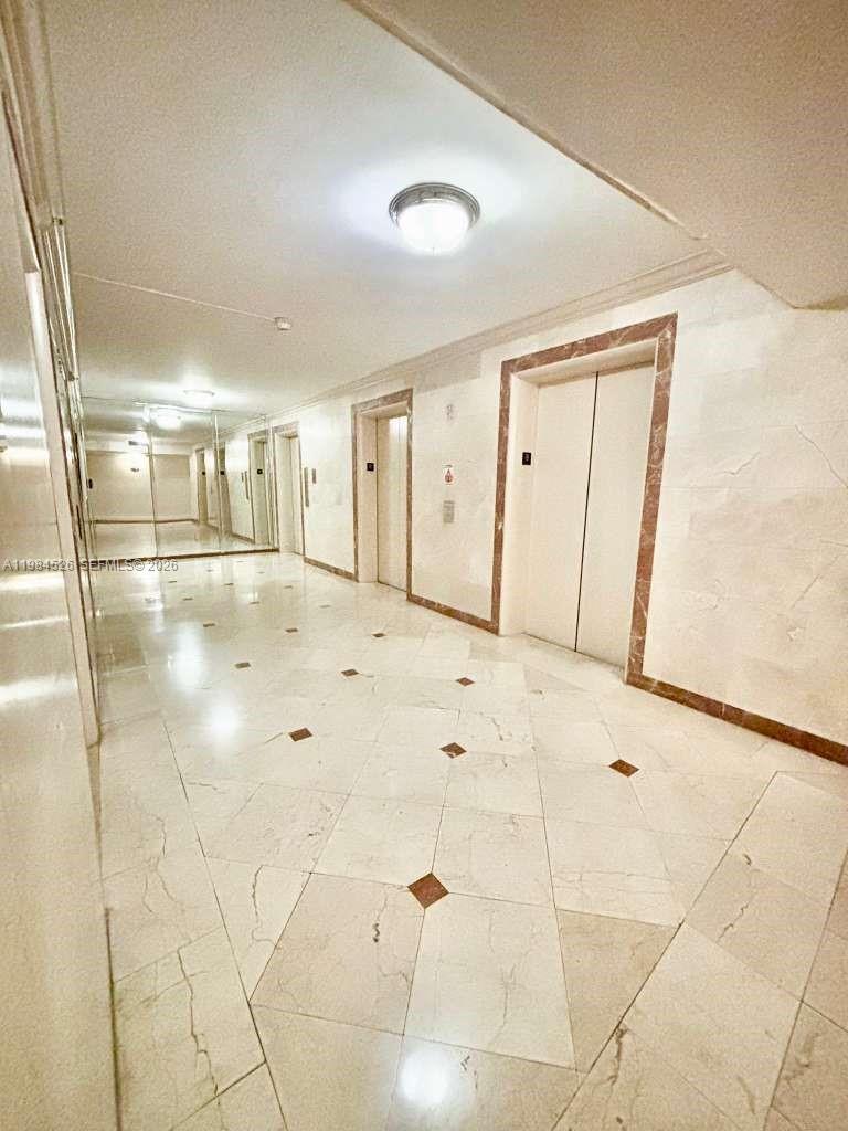 825 0 / 1 565 кв.футов $ 2026-03-20 0 Фото