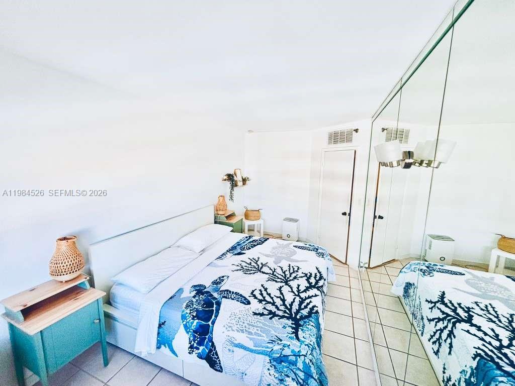 825 0 / 1 565 кв.футов $ 2026-03-20 0 Фото