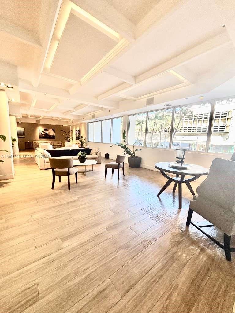 825 0 / 1 565 кв.футов $ 2026-03-20 0 Фото