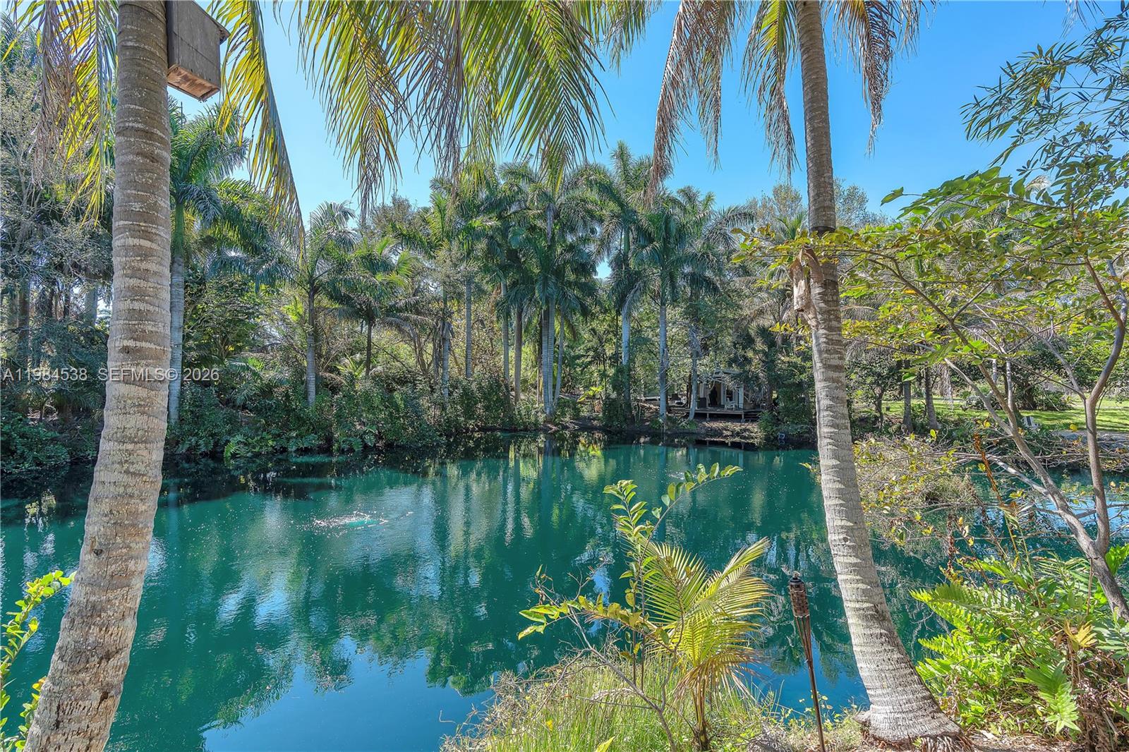   /   sq. ft. $ 2026-03-17 0 foto