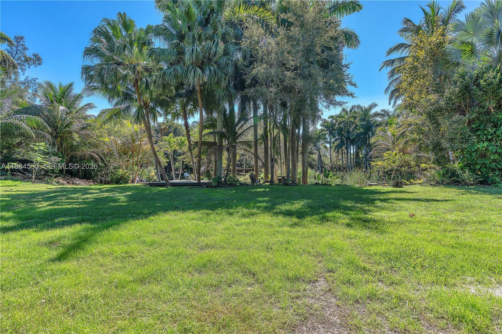   /   кв.футов $ 2026-03-17 0 Фото